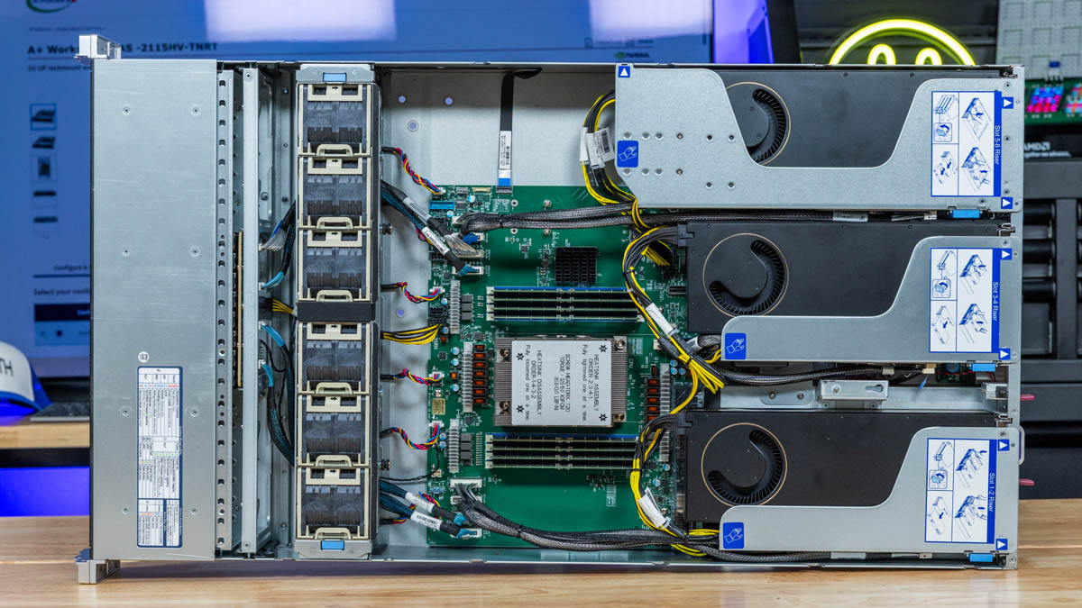 Đánh giá Supermicro AS-2115HV-TNRT: Máy trạm 2U ép xung với 4 GPU AMD Threadripper Pro.